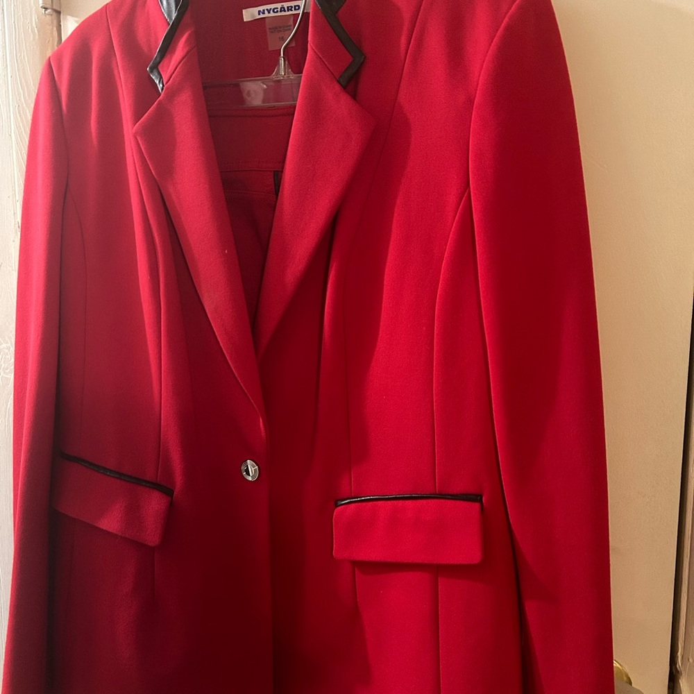 Nygard red Jacket Long Sleeve size 16. Like new Fully lined polyester